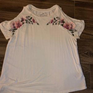 Shirt with Shoulder cutouts